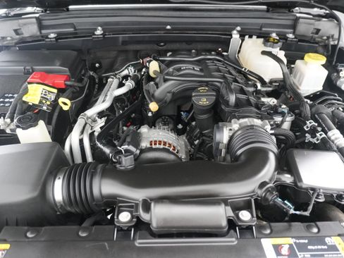 Used 2023 Jeep Gladiator Sport image 32