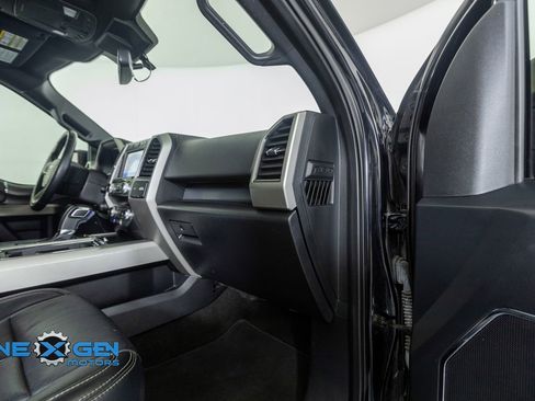 Used 2020 Ford F150 Lariat w/ Equipment Group 502A Luxury AWD/4WD image 38
