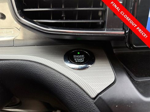 Used 2020 Ford Explorer XLT w/ Equipment Group 202A image 29