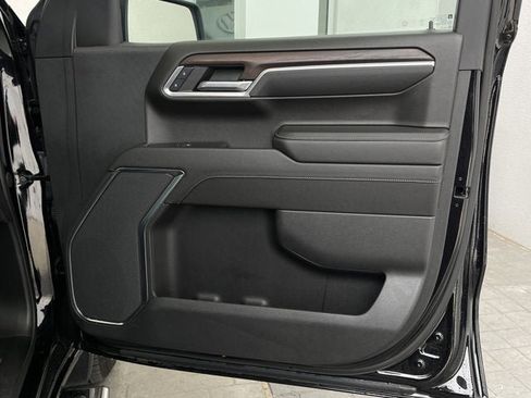 Used 2024 GMC Sierra 1500 SLT image 18