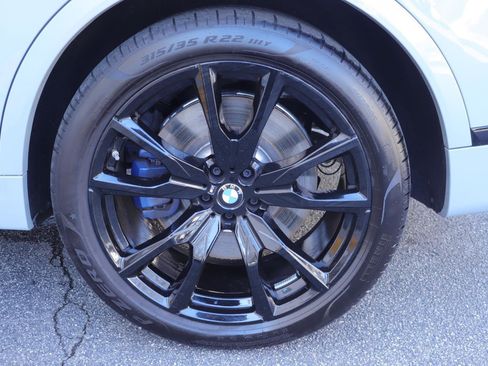 Used 2025 BMW X7 M60i image 46