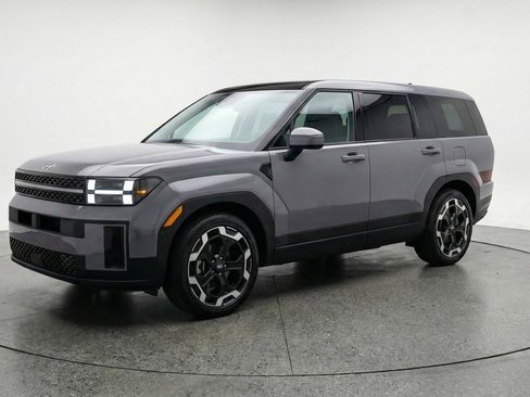 Used 2025 Hyundai Santa Fe SEL image 3