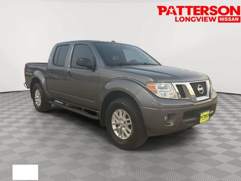 Used 2016 Nissan Frontier SV w/ SV Value Truck Package AWD/4WD image 1