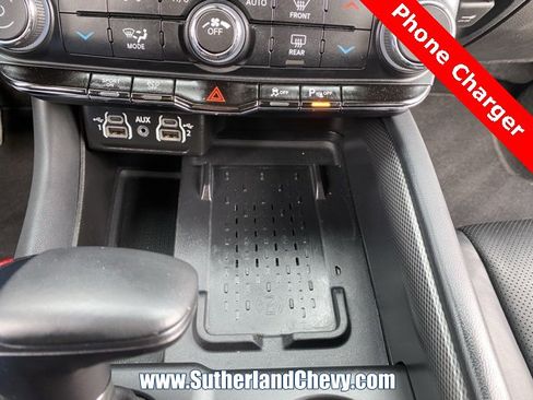 Used 2025 Dodge Durango R/T image 33