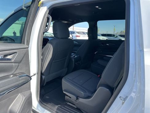Used 2024 Chevrolet Traverse LT image 22