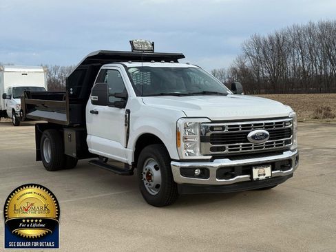 Used 2023 Ford F350 XL w/ XL Chrome Package image 3