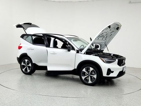 New 2026 Volvo XC40 B5 Plus w/ Protection Package Premier image 10