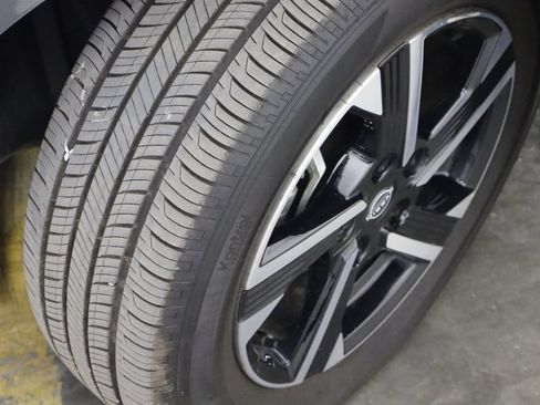 Used 2024 Nissan Sentra SV FWD image 37