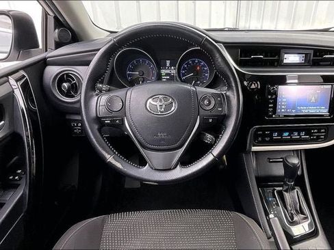 Used 2018 Toyota Corolla iM w/ All-Weather Mat Package FWD image 5