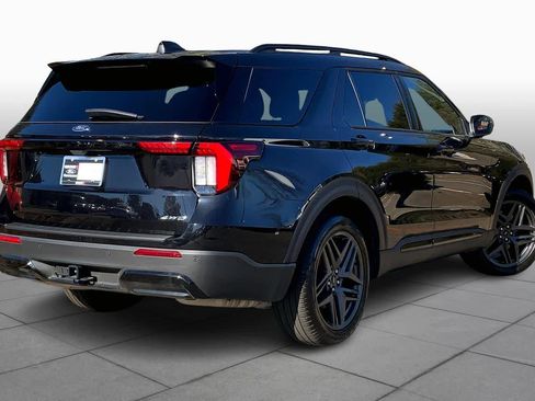 Certified 2025 Ford Explorer ST-Line w/ ST-Line Street Pack image 12