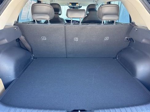 Used 2025 Kia Niro Wind w/ Wind Preserve Package image 11