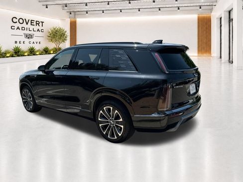 Used 2026 Cadillac Vistiq Sport w/ LPO, Floor Liner Package AWD/4WD image 8