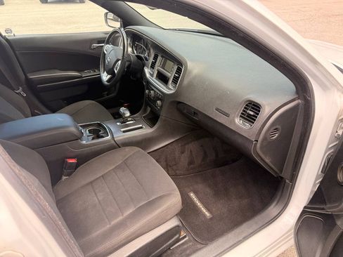 Used 2014 Dodge Charger SE w/ Sport Appearance Group RWD image 10
