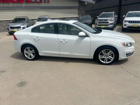 Used 2015 Volvo S60 T5 Premier AWD/4WD image 2
