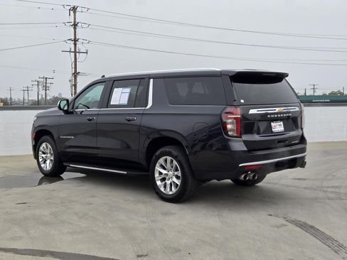 Used 2023 Chevrolet Suburban Premier image 6