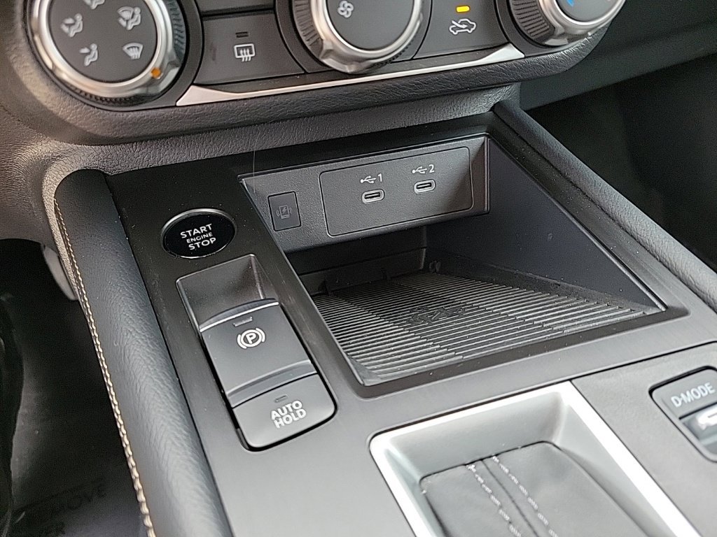 Certified 2025 Nissan Kicks SV AWD/4WD image 25
