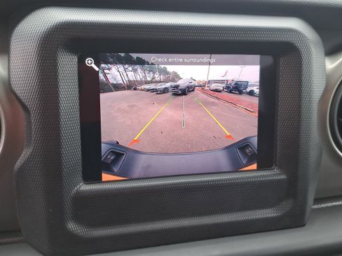 Used 2021 Jeep Gladiator Willys image 21