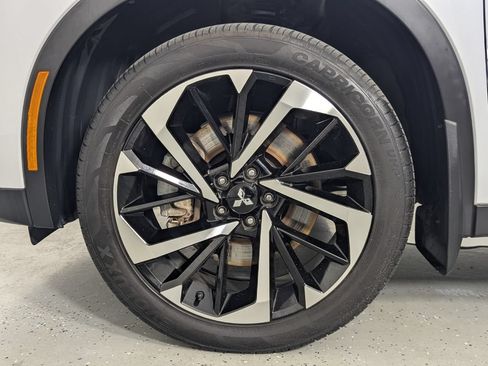 Used 2022 Mitsubishi Outlander SE FWD image 11