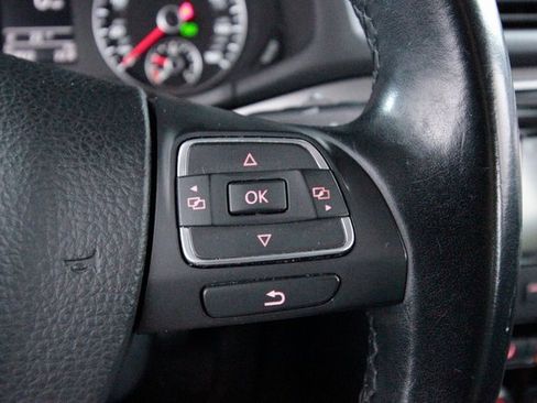 Used 2015 Volkswagen Passat 1.8T SE image 16