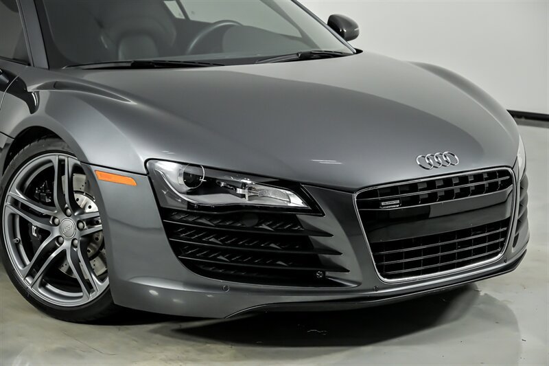 Used 2011 Audi R8 V8 AWD/4WD image 2