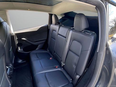 Used 2024 Tesla Model Y Performance image 24