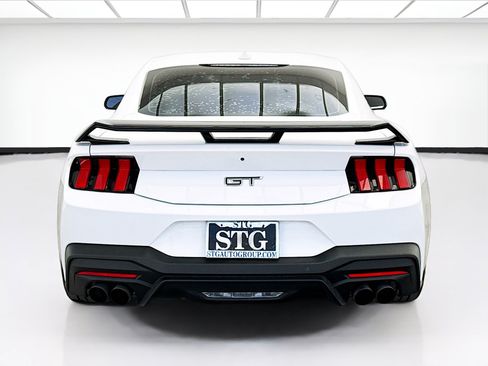 Used 2024 Ford Mustang GT Premium RWD image 5