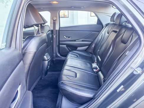 Used 2024 Hyundai Elantra Limited image 22