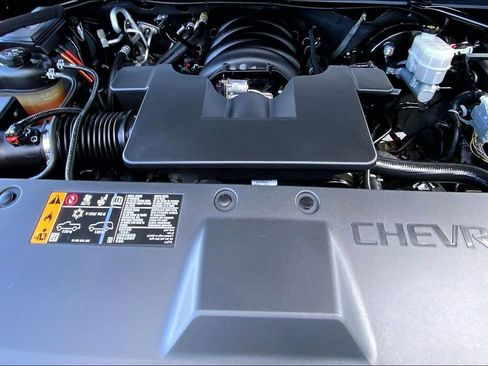 Used 2019 Chevrolet Tahoe LT w/ Z71 Midnight Edition image 22