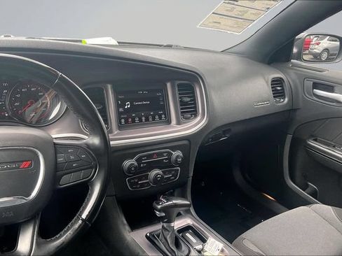 Used 2022 Dodge Charger SXT w/ Blacktop Package RWD image 6