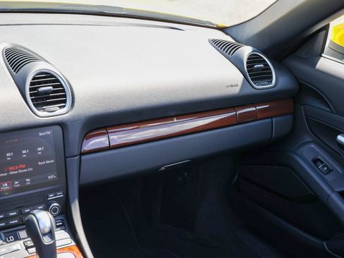 Certified 2024 Porsche 718 Boxster RWD image 66