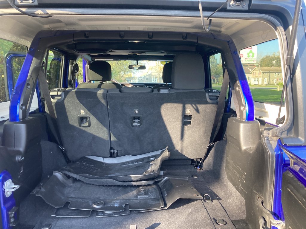 Used 2018 Jeep Wrangler Unlimited Sport S AWD/4WD image 29
