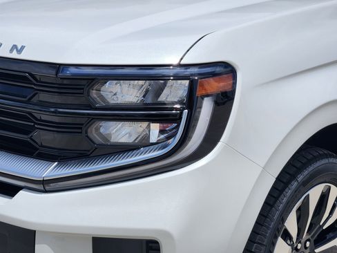 New 2026 Ford Expedition Platinum w/ Driver's Package AWD/4WD image 9