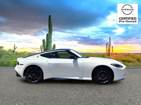 Certified 2025 Nissan Z Performance w/ Floor Mat Package RWD image 6