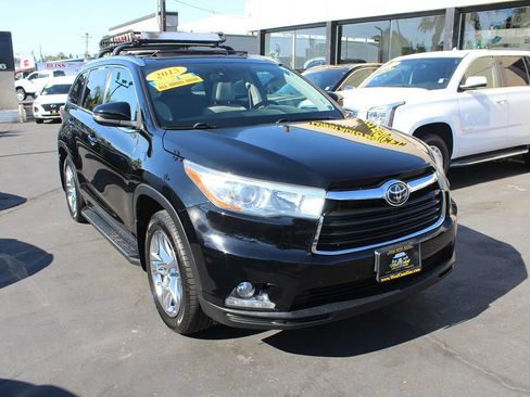 Used 2015 Toyota Highlander Limited Platinum AWD/4WD image 8