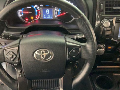 Used 2018 Toyota 4Runner TRD Off-Road w/ TRD Performance Package AWD/4WD image 16