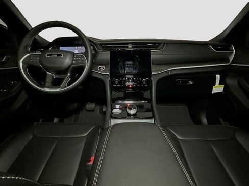 New 2025 Jeep Grand Cherokee L Limited w/ Luxury Tech Group II image 6