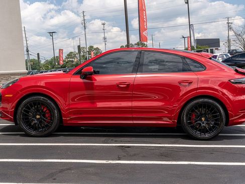 Used 2021 Porsche Cayenne GTS AWD/4WD image 24