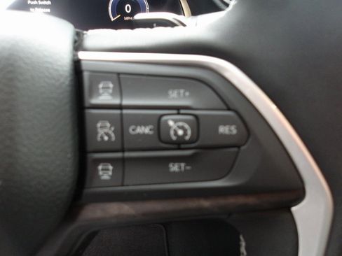 New 2025 Jeep Grand Cherokee Limited image 14