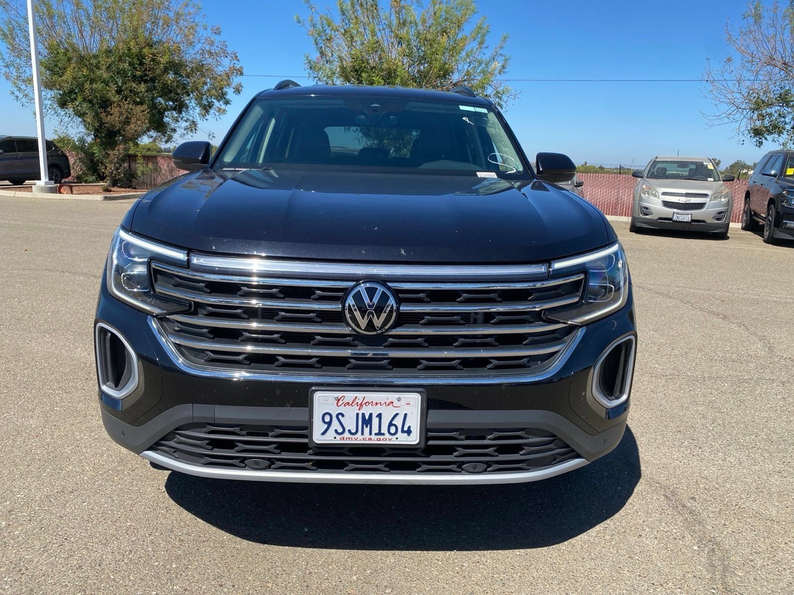 Used 2025 Volkswagen Atlas SE AWD/4WD image 3