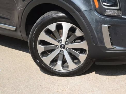 Used 2020 Kia Telluride S FWD image 31
