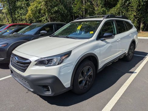 Used 2022 Subaru Outback Onyx Edition XT AWD/4WD image 2