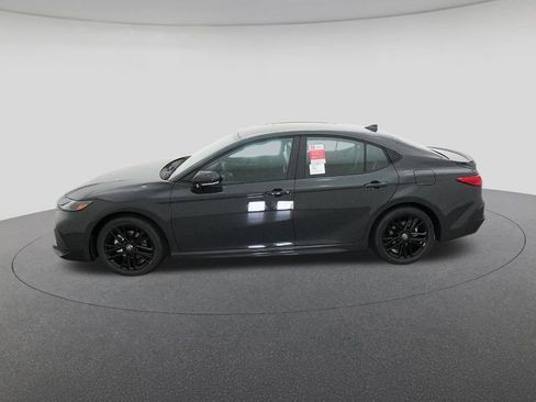 New 2026 Toyota Camry SE image 3