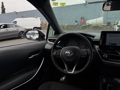 Used 2023 Toyota Corolla SE w/ SE Premium Package FWD image 19