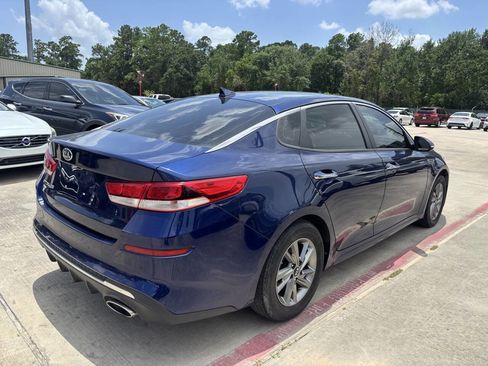 Used 2019 Kia Optima LX image 5