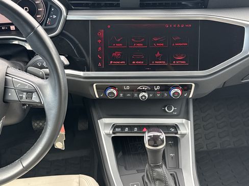 Used 2022 Audi Q3 2.0T Premium Plus AWD/4WD image 29