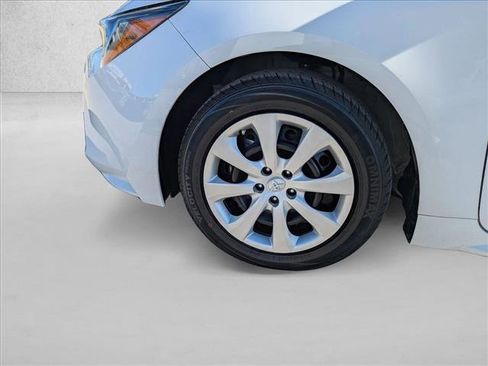 Certified 2022 Toyota Corolla LE image 22