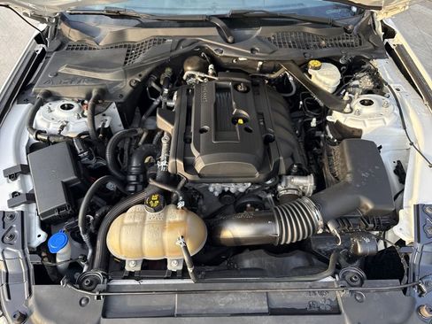 Used 2020 Ford Mustang Premium image 22