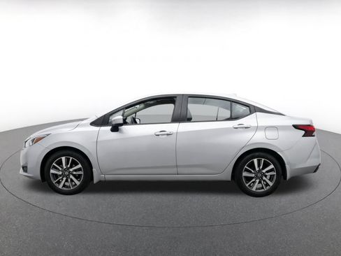 Used 2025 Nissan Versa SV FWD image 4