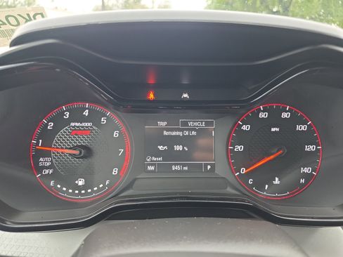 Used 2025 Chevrolet Trax RS w/ Driver Confidence Package FWD image 18