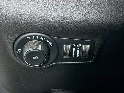 Used 2022 Jeep Compass Latitude image 16